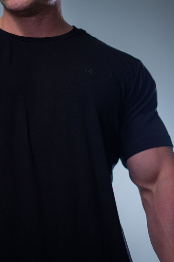 Camiseta Slim Bordada LZ - Preta